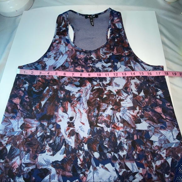Kiind of women’s tank‎ top - Picture 9 of 15